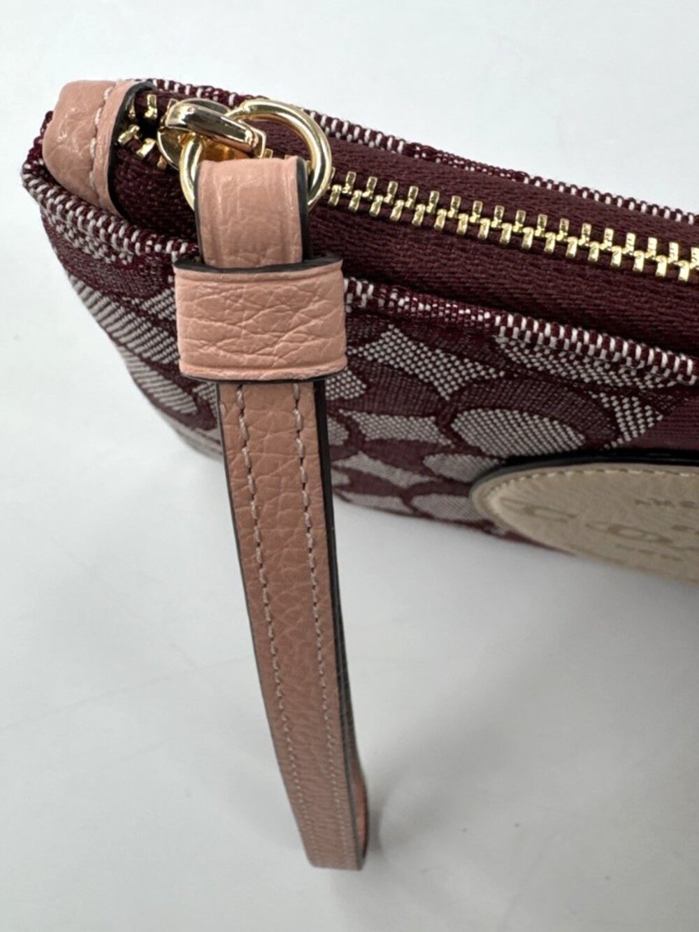 Coach Dempsey Signature Jacquard Patch Logo Wristlet Wine Pink Credit Card NWOT - Picture 6 of 9
